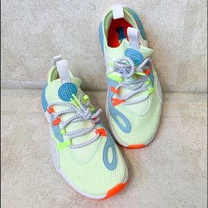 Nike Huarache Edge Premium Volt Hyper Sneakers